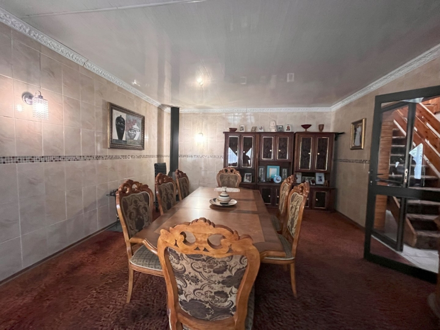 4 Bedroom Property for Sale in Noordhoek Free State